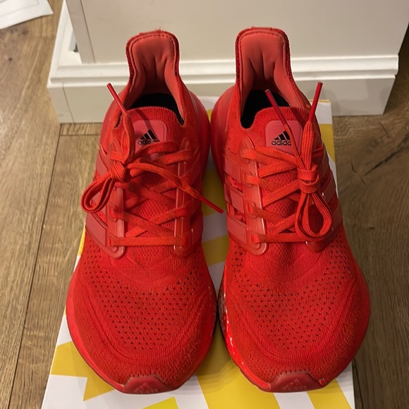 Adidas Ultraboost Sz 5.5y - Picture 2 of 7